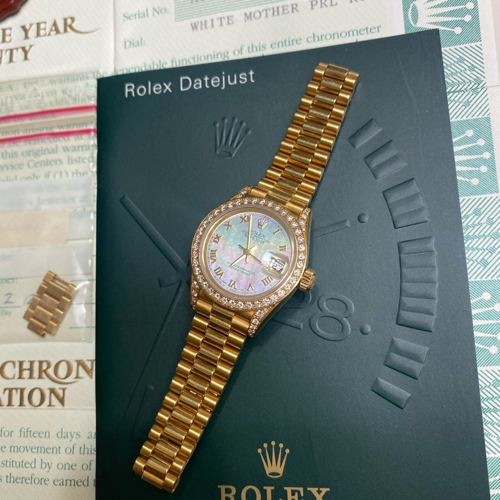 ROLEX 18k GOLD DIAMOND WATCH - Picture 12 of 16